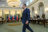 te reakcje mówią wszystko Tak Tusk przywitał się z Nawrockim. Uchwyciły to kamery. A Żukowska? Sami zobaczcie!