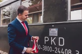 Bareja by się uśmiał! Kolejka do zaszczytów. Wagon imienia starosty wywołuje kontrowersje!