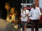 Ale zdjęcia! Przyłapani Kaczorowska i Rogacewicz czule trzymali się za ręce! Na widok paparazzi wykonali nagły gest