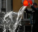 Zwyczaje wielkanocne Śmigus i dyngus, czyli dwa odrębne zwyczaje, jedno święto. Sprawdź, jak w Polsce obc…