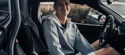 Hubert Hurkacz w McLarenie 720S Coupe. To prezent urodzinowy warty 1,4 mln zł!