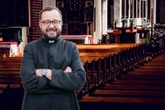 Nietypowa parafia Kościół w bloku? Na msze przychodzą tłumy!