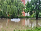 Ulewny deszcz na Pomorzu W Nowym Dworze Gdańskim zalanych jest 300 domów