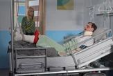 Pierwsza miłość Pierwsza miłość, odcinek 4068: Dramatyczny wypadek Fryderyka. Emilka w szpitalu zrozumie, że to Bartek załatwił Graffa? - ZDJĘCIA
