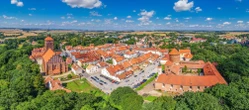 ZDJĘCIA Tu spłonęła na stosie ostatnia "czarownica" w Europie. Malownicza miejscowość w Polsce skrywa mroczną historię