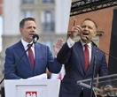 Sondaż dla "Super Expressu" Wiemy, kogo w II turze poprą wyborcy Mentzena, Brauna i Hołowni. Zobacz najnowsze b…