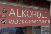 Nowy sondaż "Super Expressu" Polacy mają jednoznaczny stosunek do zakazu nocnej sprzedaży alkoholu. Co zrobi parlament?