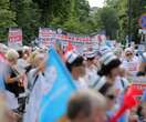 CHCĄ ZMIAN Protest pielęgniarek i położnych w Warszawie. Biją na alarm