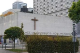 ZOBACZCIE ZDJĘCIA Kościół w Warszawie jak Muzeum Sztuki Nowoczesnej. To najbardziej stylowa kaplica w stolicy?