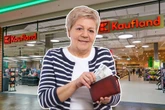 Emerytury w Polsce Emerytura po 32 latach na kasie. Szok!
