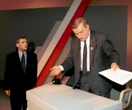 Czy mieszkanie Nawrockiego odwróci losy kampanii? Tak wyglądały przełomowe momenty kampanii prezydenckich. Od "nogi Wałęsy" po "kredyt…