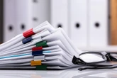 Domowe archiwum Dokumenty w domu: Ile lat i co przechowywać?