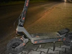 Wypadek Pijani 16-latkowie jechali jedną hulajnogą. Teraz jeden walczy o życie