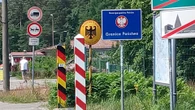 Dosięgnie go sprawiedliwość Skandal na granicy. Młody mężczyzna znieważał policjantów. Co grozi 26-latkowi?