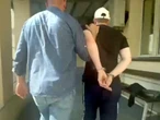 GANGUS WYLECI Z POLSKI Handlował bronią, wpadł w Warszawie. Akcja w luksusowym apartamentowcu. Cztery osoby zatrzymane