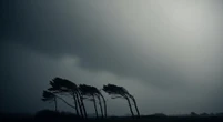 Progoda nad Bałtykiem Potężne wichury nad morzem! IMGW bije na alarm, wydano czerwone alerty
