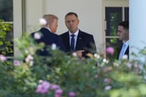 Wizyta prezydenta w USA Nawrocki skrytykował w Waszyngtonie polski rząd. Dostało się szczególnie Sikorskiemu