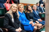 TYLKO U NAS Żona Kosiniaka-Kamysza zadała szyku w Sejmie! Polski projektant dokładnie się jej pr…