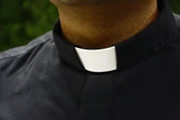 Kapłan zaskoczył W trakcie czytania ogłoszeń parafialnych ksiądz zrugał sąsiada! "Człowiek ma rozum".…
