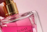 Strefa beauty Uwolnij swoją kreatywność z kolekcją kosmetyków do makijażu Avon Ultra Colour
