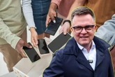 Wybory prezydenckie 2025 Hołownia: Koniec smartfonów w szkołach