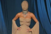 Co tu się dzieje? Wszyscy patrzyli na Kim Kardashian. Ale nic nie mogli zobaczyć!