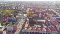 Dlaczego tu żyje się trudniej? Tu jest prawdziwa Polska B? AI wybrała najgorsze miasta do życia