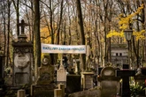 Artyści, politycy, urzędnicy 350 osób z puszkami będzie walczyć o remonty zabytkowych grobów. Dwa dni kwesty na Starych Powązkach