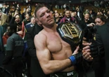 Du Plessis mistrzem UFC Nowy mistrz UFC kocha Polskę. Tym wyznaniem rozkocha wszystkich kibiców. Dricus Du P…