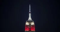 Z okazji Święta Niepodległości Empire State Bulding w Nowym Jorku rozświetlony na biało-czerwono! Robert Lewandowski na miejscu