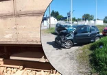 Wypadek na przejeździe 20-latka huknęła w lokomotywę! Na miejscu wszystkie służby. Strażacy piszą o "szoku"