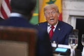 Afera w Białym Domu Trump pozywa i żąda 10 miliardów dolarów! Chodzi o aferę Epsteina
