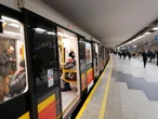 Sprawdź! Dlaczego metro w Warszawie nie kursuje? Awaria 16.06.2025 r. "Stoimy w tunelu"