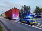PIRAT DROGOWY Pijany i bez prawa jazdy pędził przez miasto ciężarówką. Ledwo trzymał się na nogach