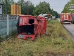 Jak do tego doszło?! Wywrotka busa z obcokrajowcami. Sześć osób rannych!