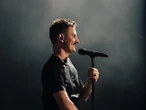 gwiazdy Tak zmienił się Dawid Podsiadło. Dziś jest prawdziwym scenicznym gwiazdorem