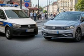 Mężczyzna zatrzymany Strażnicy wyciągnięci ze środka leżącego radiowozu! Huknął w nich nietrzeźwy 30-latek