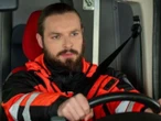 Na sygnale Na sygnale. Oprawca Romka znów okrutnie go potraktuje. Ratownik straci przez niego twarz - ZDJĘCIA