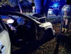 DRAMATYCZNE SZCZEGÓŁY Opel roztrzaskał się na drzewie. Dwie osoby nie żyją, dwie kolejne walczą o życie w szpitalu!