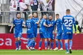 Ekstraklasa może być ekscytująca! Niesamowite widowisko w Łodzi. Ambulans na murawie, dymy pod dachem, nagłe zwroty ak…