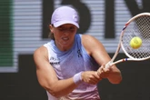 RELACJA NA ŻYWO Iga Świątek - Wiktoria Azarenka RELACJA NA ŻYWO i WYNIK. Polka gra na trawie w WTA B…