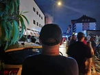 RELACJA Z MIEJSCA Pożar w Ząbkach. Przerażające relacje świadków. "Mam mieszkanie na parterze"