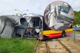 MPK informuje o zmianach Autobus rozerwany na dwie części po zderzeniu z tramwajem! Niesłychany wypadek [ZDJĘCIA]