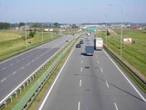 Odcinkowy pomiar prędkości Odcinkowy pomiar prędkości na S3 bez litości dla kierowców. Mandaty sypią się co kilka minut