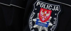 NIEPRAWDOPODOBNE Wezwał policję do mieszkania i zaatakował funkcjonariusza. Szokująca interwencja w J…