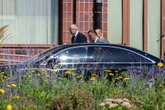 Były minister korzysta z przywileju Bodnar jeszcze ma ochronę. Kierowca SOP parkuje, gdzie mu wygodnie [ZDJĘCIA]