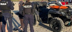 O włos od tragedii nad Bałtykiem Dzieci weszły do morza mimo czerwonej flagi. Zarzuty dla opiekuna, szokujące wyniki kontroli