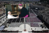 pogrzeb papieża „Zachowam w pamięci Franciszka jako dobrego, ciepłego człowieka" Hierarcha wspomina …