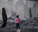 IZRAEL, GAZA I KLĘSKA GŁODU WHO alarmuje: 2 miliony ludzi głoduje w Strefie Gazy. „Jedzenie leży kilkaset metrów…