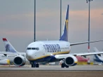 Awantura w samolocie Szokujące sceny na pokładzie Ryanair. Przez pasażera samolot lądował awaryjnie